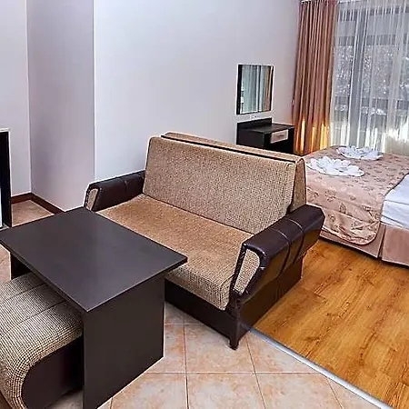 Готель Sunrise Park 3*